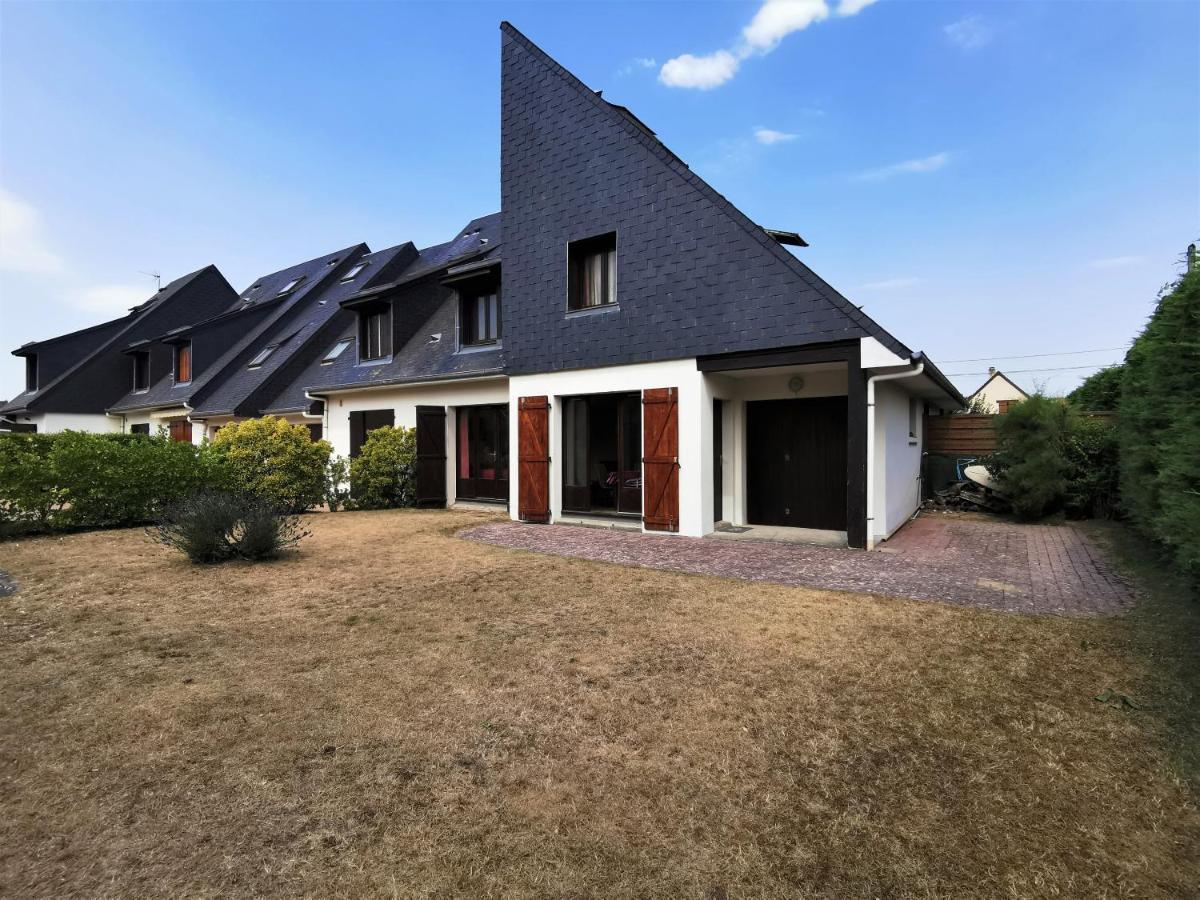 Cottage A 2 Mn A Pied De La Mer Merville-Franceville-Plage Exterior photo